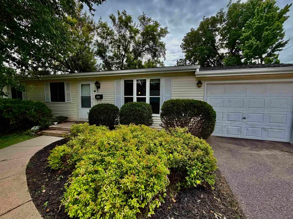 402 South St, Baraboo, WI 53913