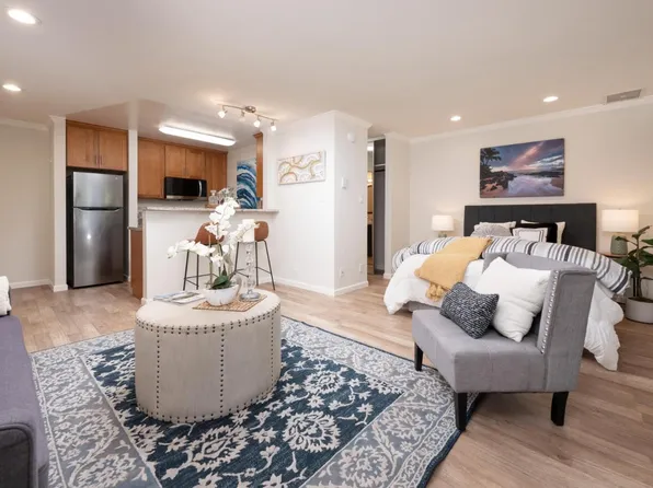 149 Piccadilly Pl APT C, San Bruno, CA 94066