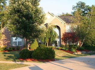 314 Halifax Ct, Northfield, OH