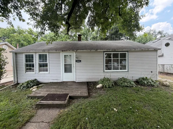 2426 Grape St, Joliet, IL 60435