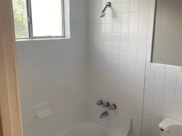 5909 Royalgate Dr — Photo 14