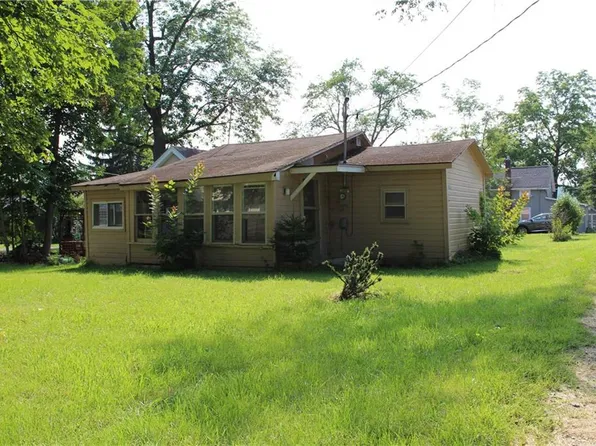 8513 Charmouth St, Honeoye, NY 14471