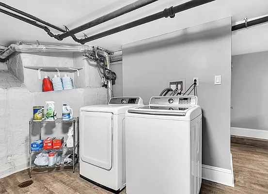 Rented by Spire Group | media 27