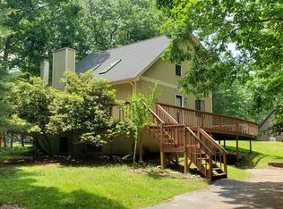 214 Sunrise Dr, Milford, PA 18337