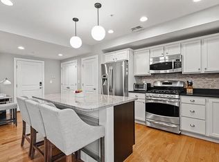 855 Lagrange St UNIT 7, Boston, MA 02132