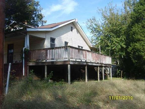2nd image of 1810 Luttrell St