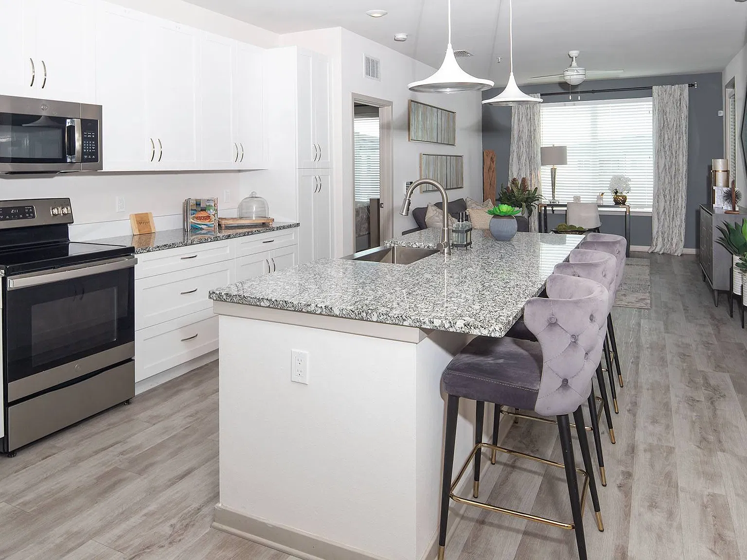 AVLI AT CROSSTOWN CENTER APARTMENTS — Photo 3