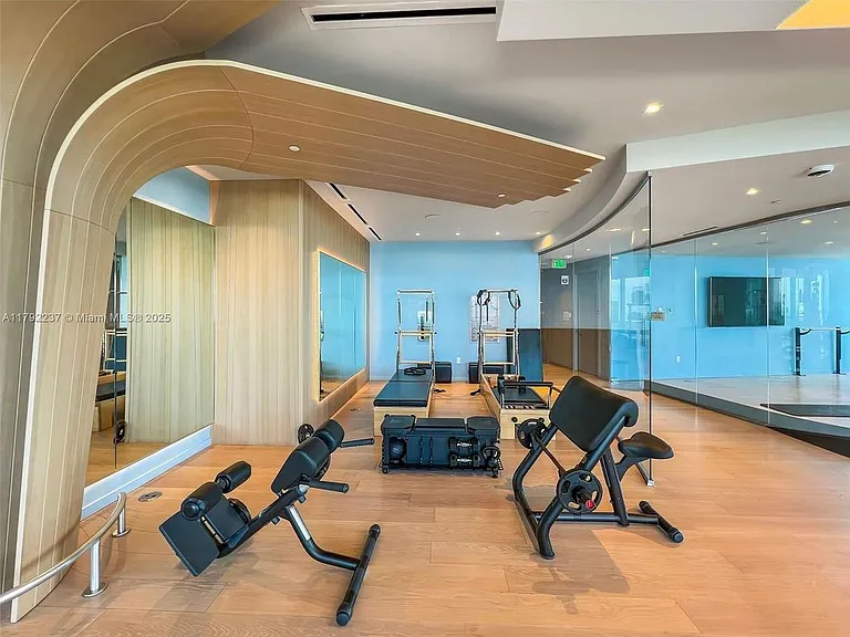 1000 Brickell Ave #F2111 — Photo 14