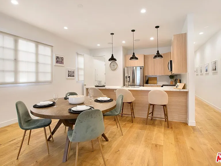 418 N Stanley Ave #420 — Photo 14