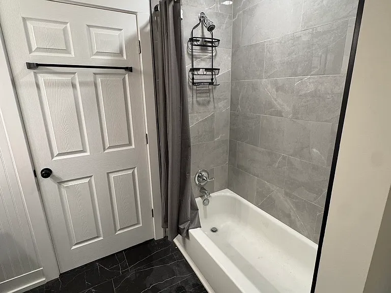 220 W Buena Vis — Photo 7