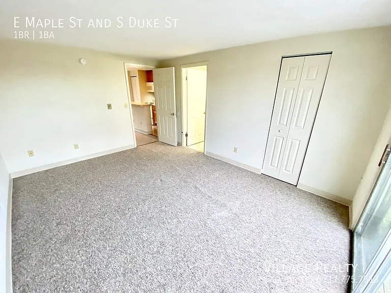 E Maple St — Photo 6