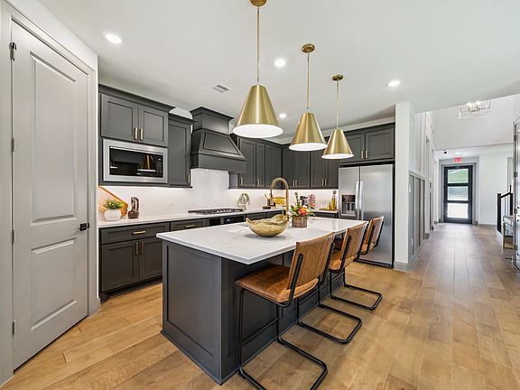 Plan 3059 kitchen - staged