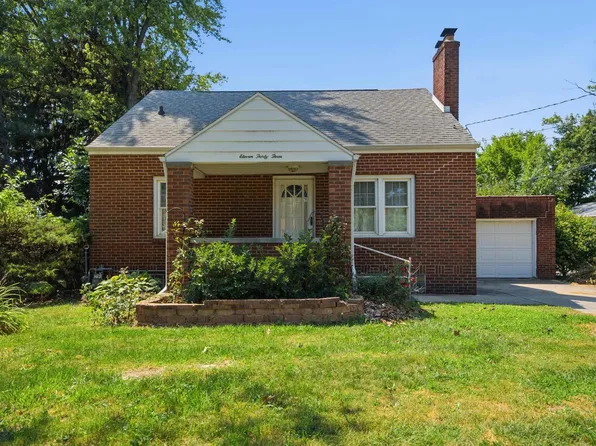 1133 Glen Oak Ct, Creve Coeur, IL 61610