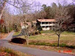 20 Mule Jump Dr, Hayesville, NC 28904