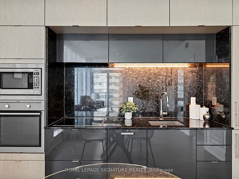 10 York St #3003 — Photo 9