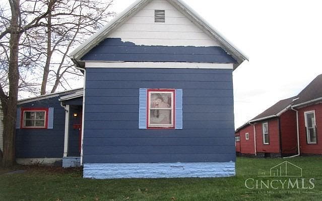 2nd image of 556 Pine St