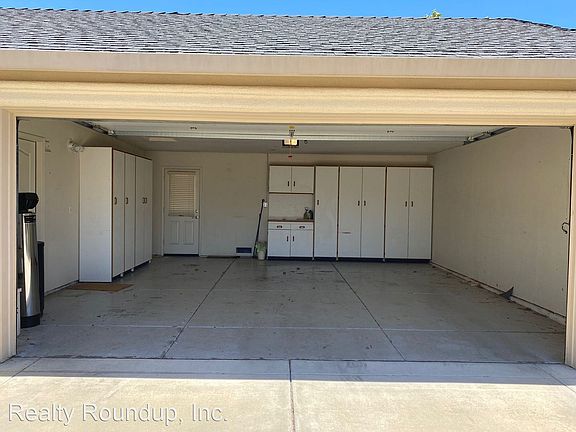 3rd image of 530 Village Dr