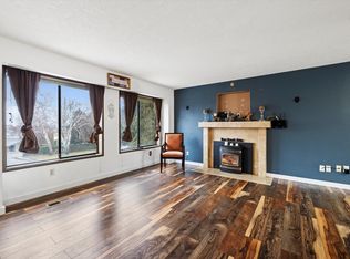 1049 W 14th Ave, Kennewick, WA 99337