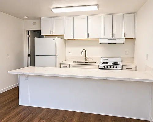 4218 46th St Photo 1