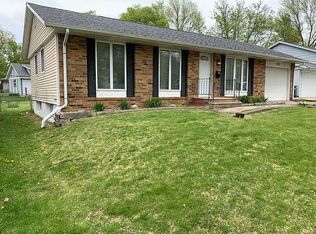 5912 Underwood Ave SW, Cedar Rapids, IA 52404