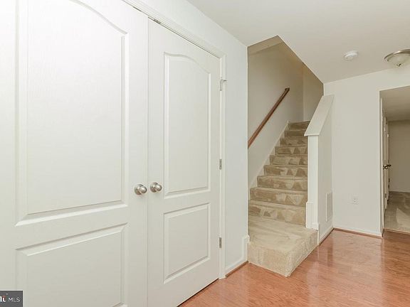 Floor Level - Hallway