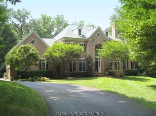 184 River Park Dr, Great Falls, VA