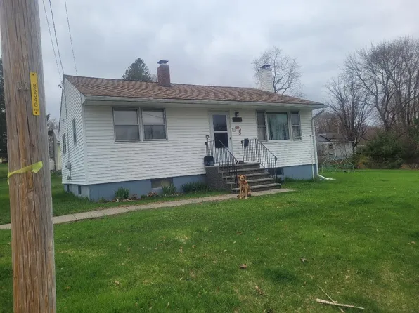 31 Rock Street, Veazie, ME 04401