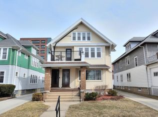 3316 N Cramer St #3318, Milwaukee, WI 53211