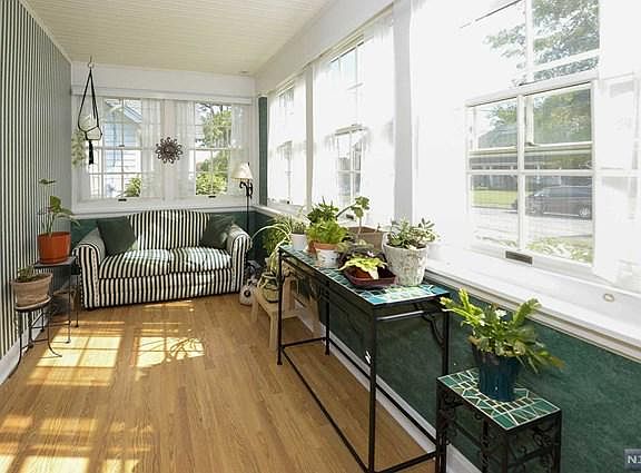 3rd image of 92 E Gramercy Pl
