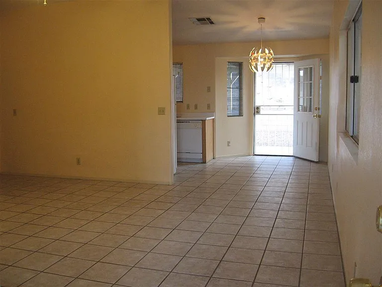 8113 Sickle Ln — Photo 5