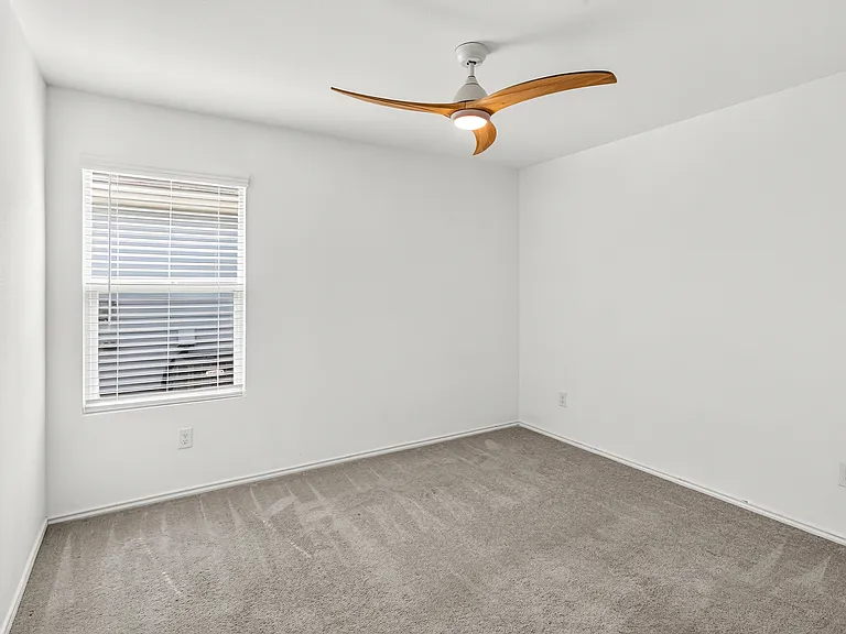 1033 Sourgum St — Photo 17