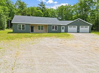 13 Chestnut St, Unity, ME 04988