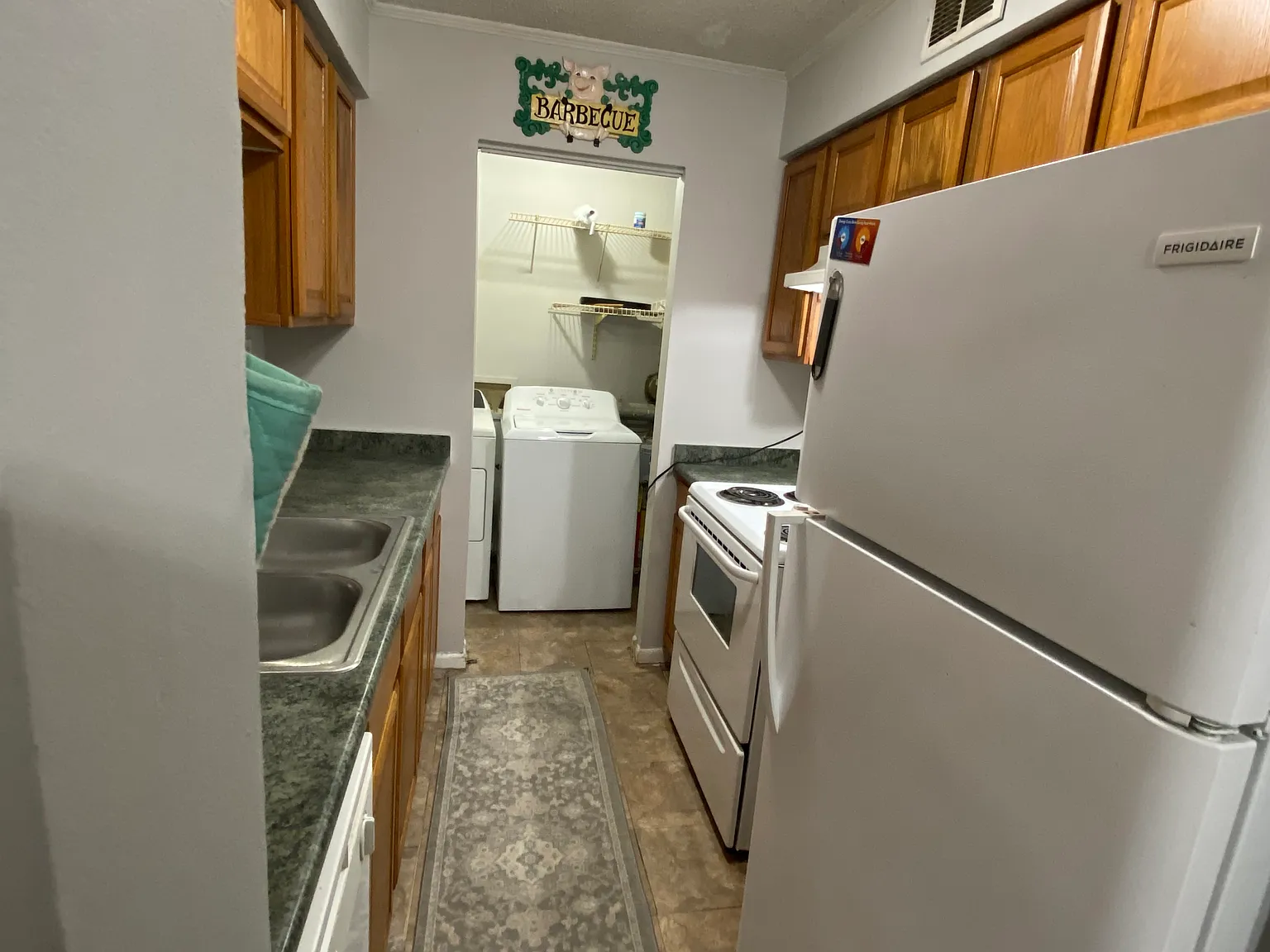 2 bed, 808 sqft, $1,450 — Photo 3