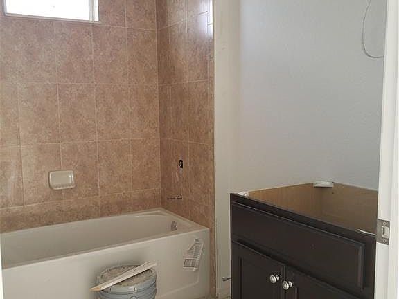 4th image of 1332 Lincoln Ct