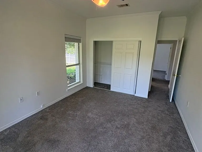 83 Lake Lorraine Cir — Photo 17