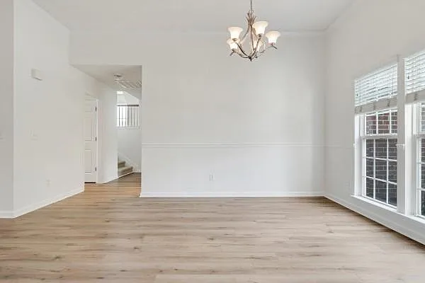 3 bed, 2849 sqft, $2,900 — Photo 4