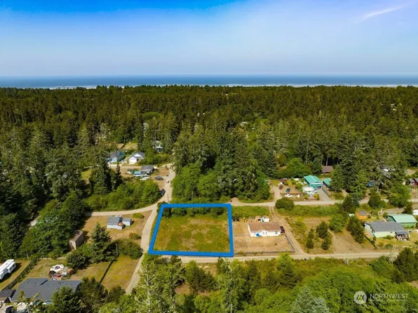 285 X Lane, Ocean Park, WA 98640