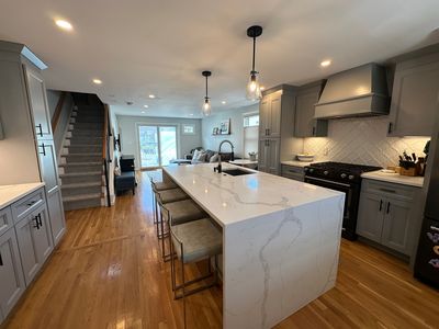 199 W 6th St, South Boston, MA, 02127