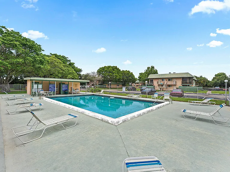 1866 Fairview Villas Dr #3 — Photo 25
