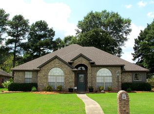 13 Ashleigh Cir, Wake Village, TX 75501