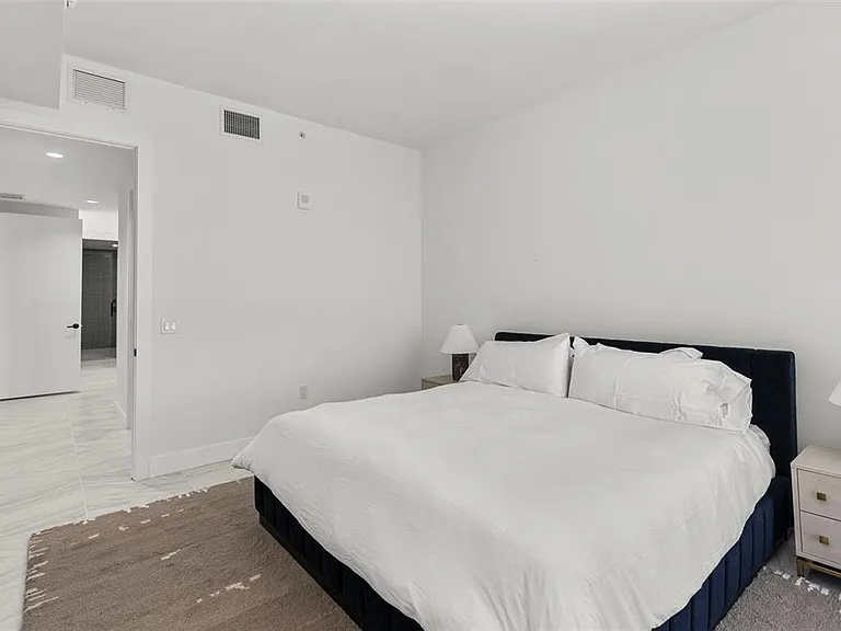 777 3rd Ave N #1502 — Photo 20