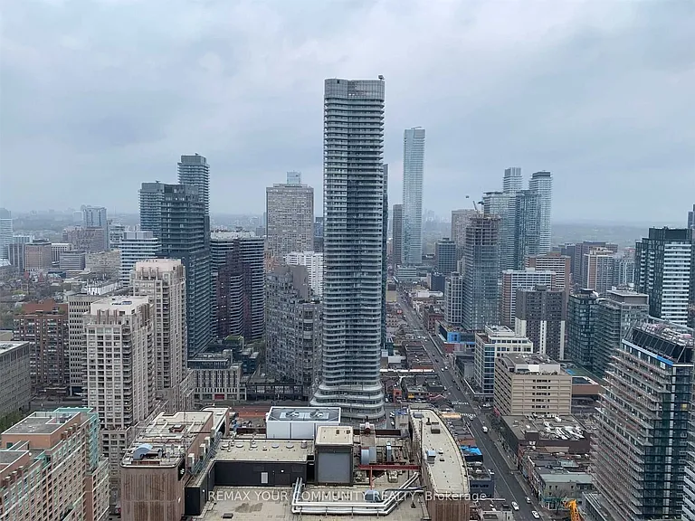 15 Grenville St #4206 — Photo 3