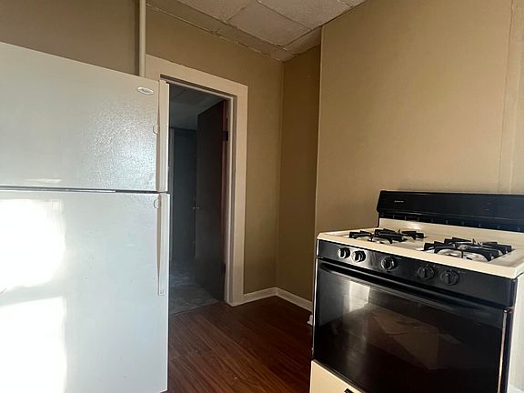 4th image of 812 Butler St
