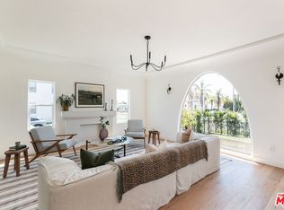 1570 S Hayworth Ave, Los Angeles, CA 90035