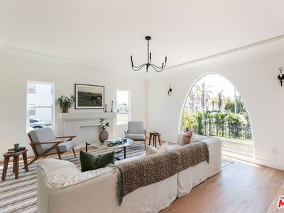 1570 S Hayworth Ave, Los Angeles, CA, 90035