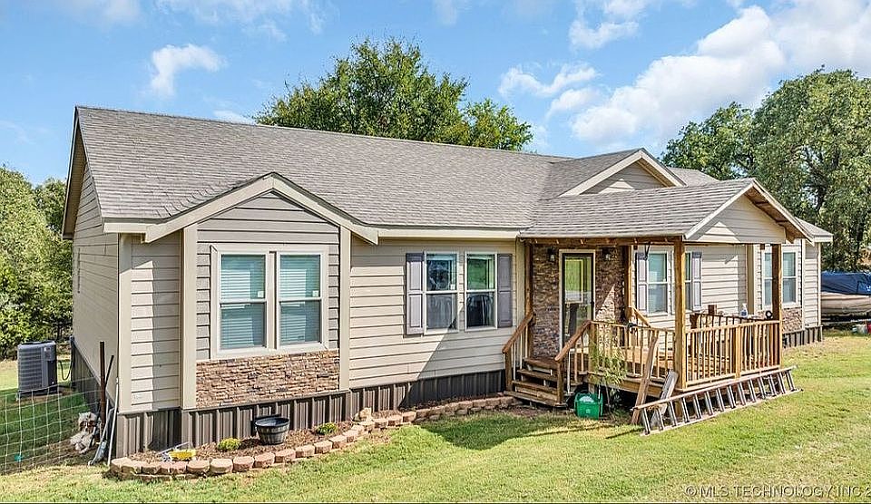 1st image of 3689 Meadowlark Dr