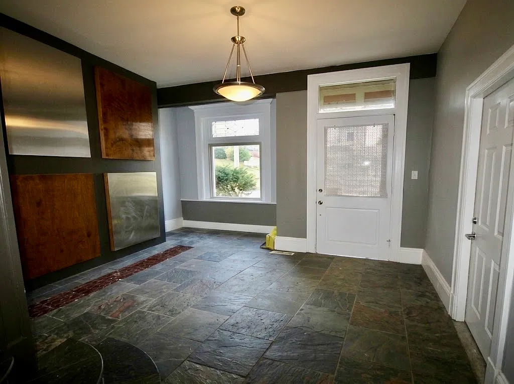 3 bed, 1400 sqft, $2,000 — Photo 2