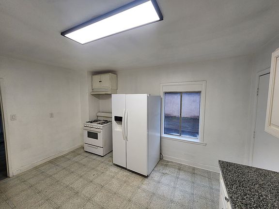 4th image of 3467 16th Ave
