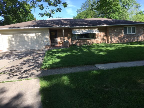 2nd image of 850 Elm Ave