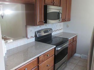 35 Orlando Dr APT 8C, Enfield, CT 06082